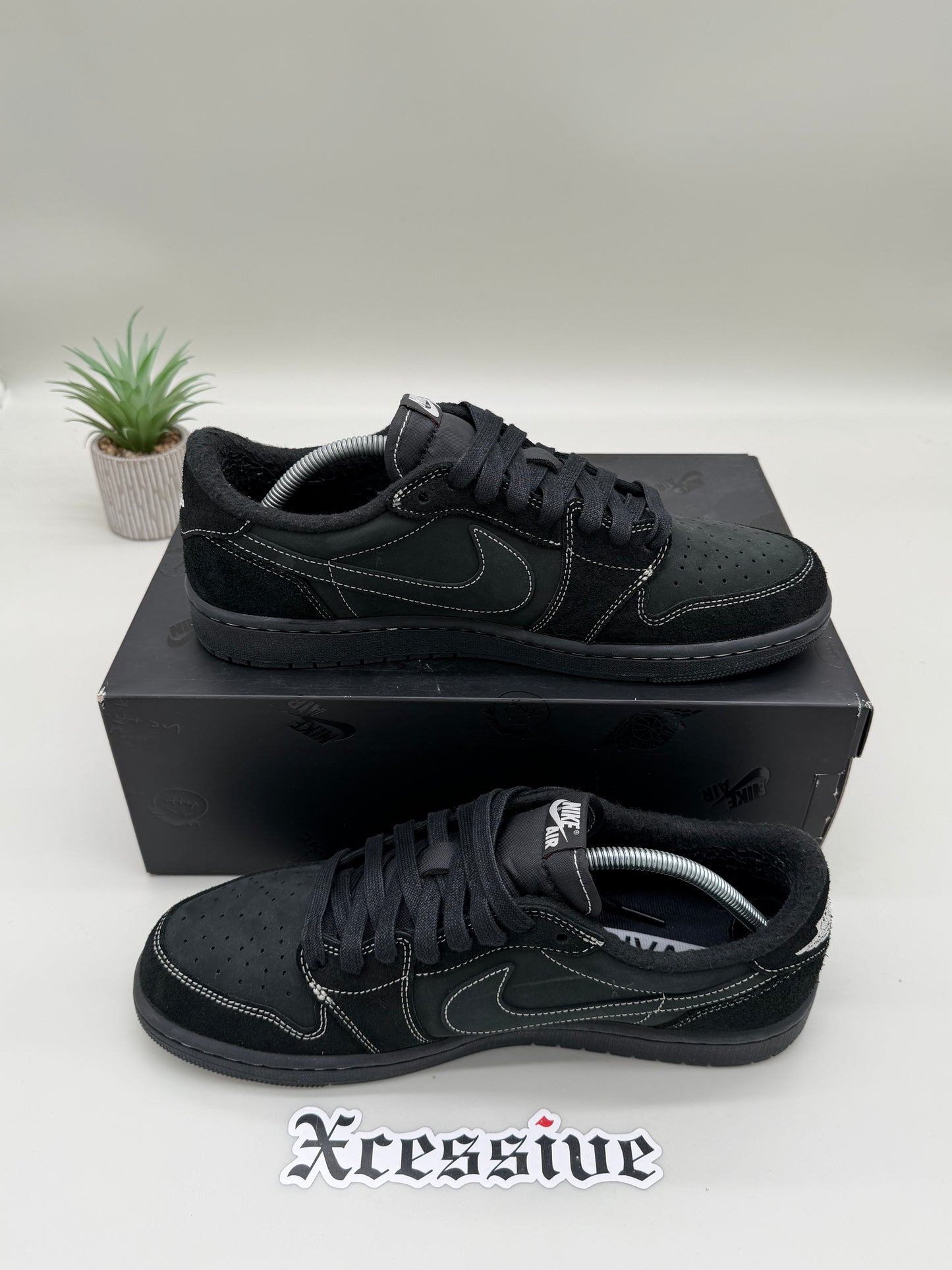 Jordan 1 Low Travis Scott Phantom