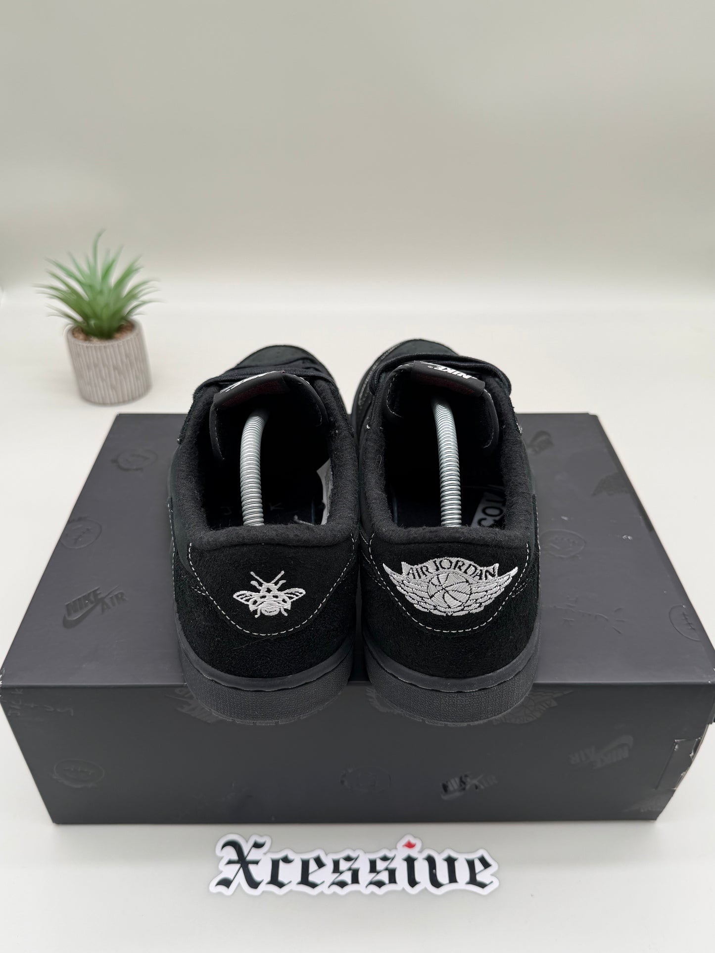 Jordan 1 Low Travis Scott Phantom