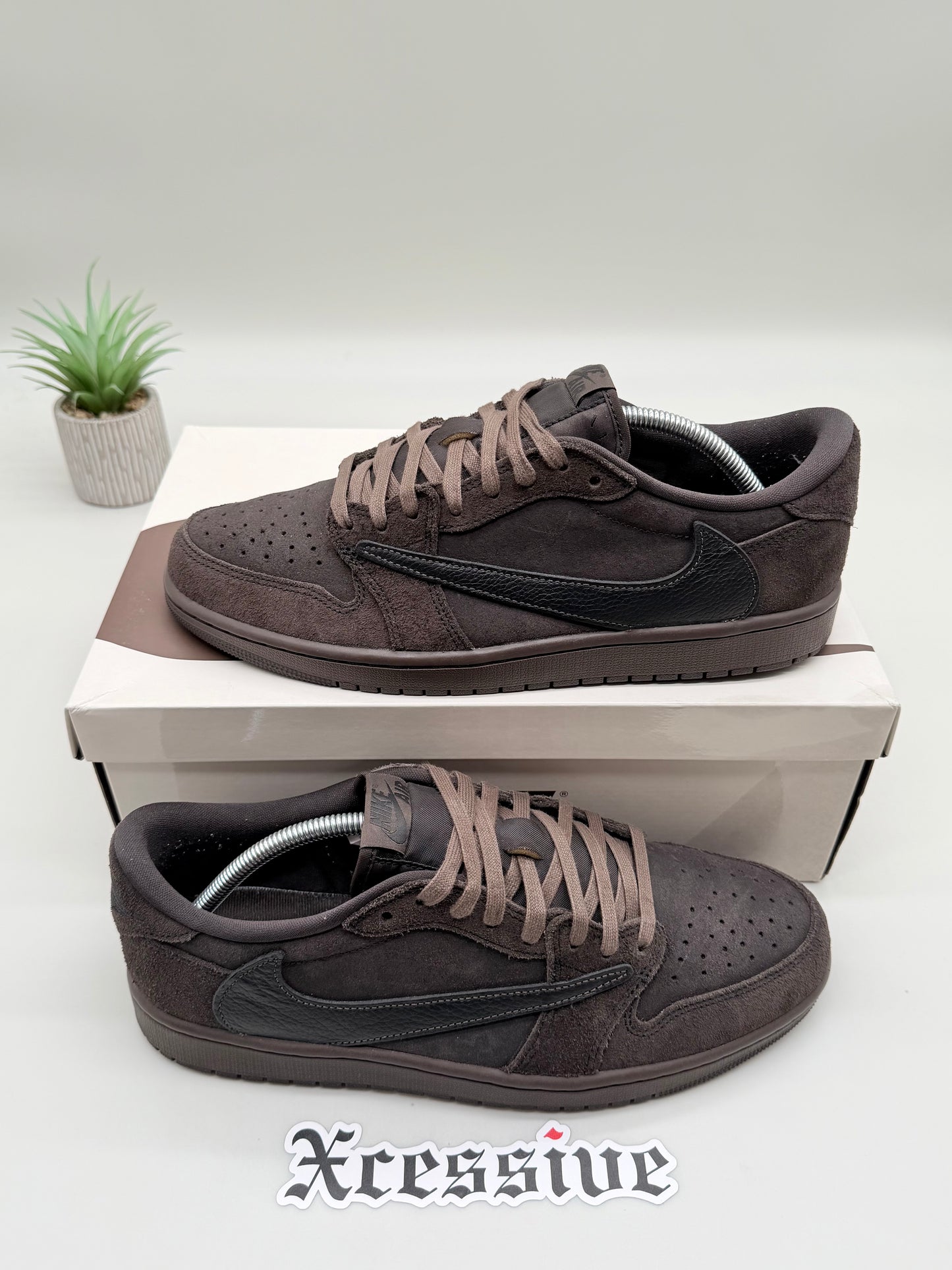 Jordan 1 Low Travis Scott Velvet
