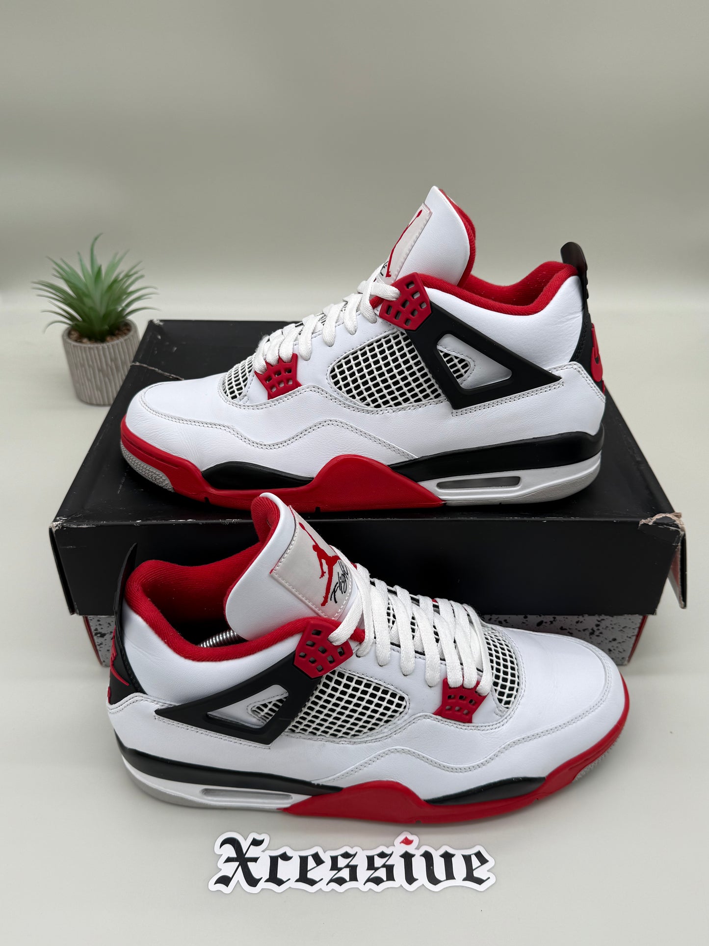 Jordan 4 Fire Red