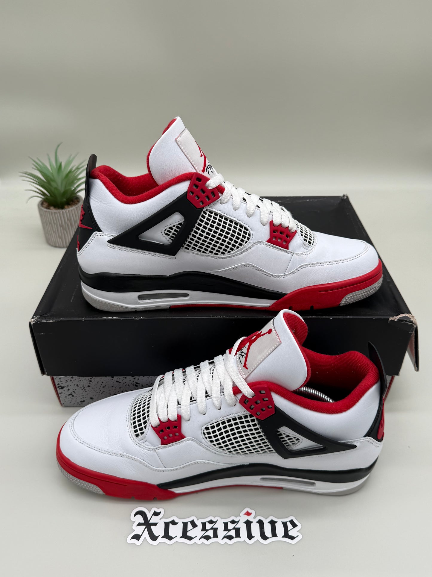 Jordan 4 Fire Red