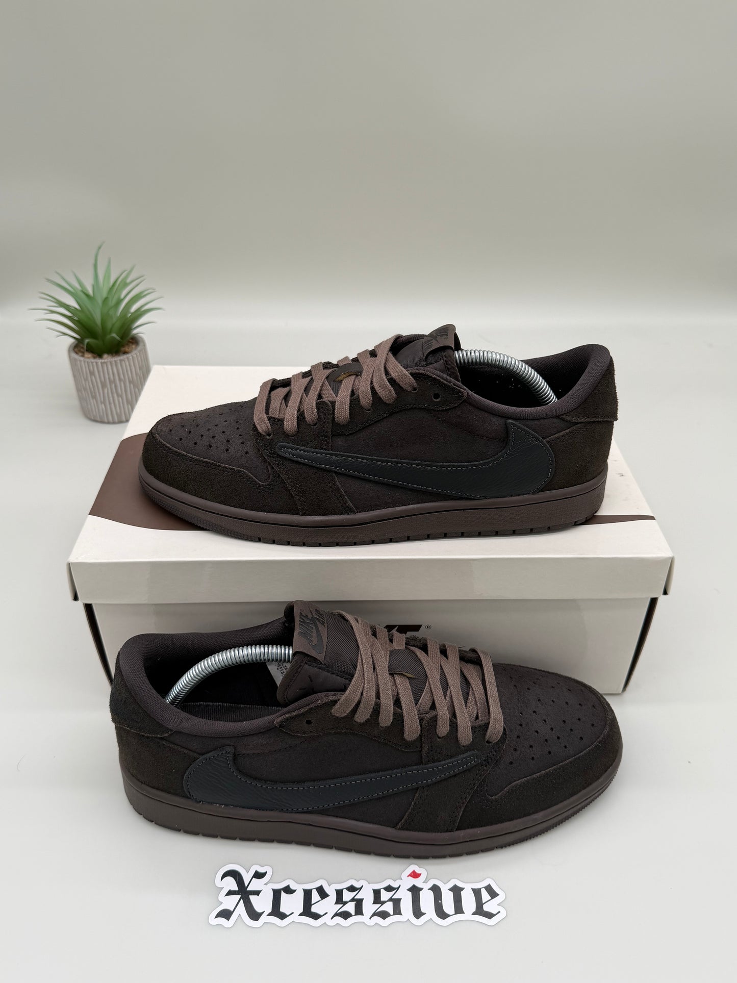 Jordan 1 Low Travis Scott Velvet