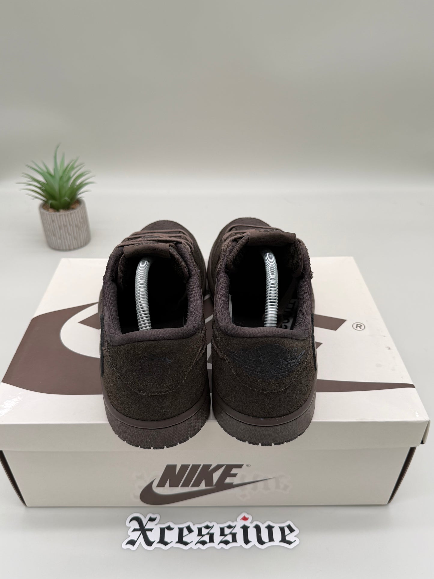 Jordan 1 Low Travis Scott Velvet