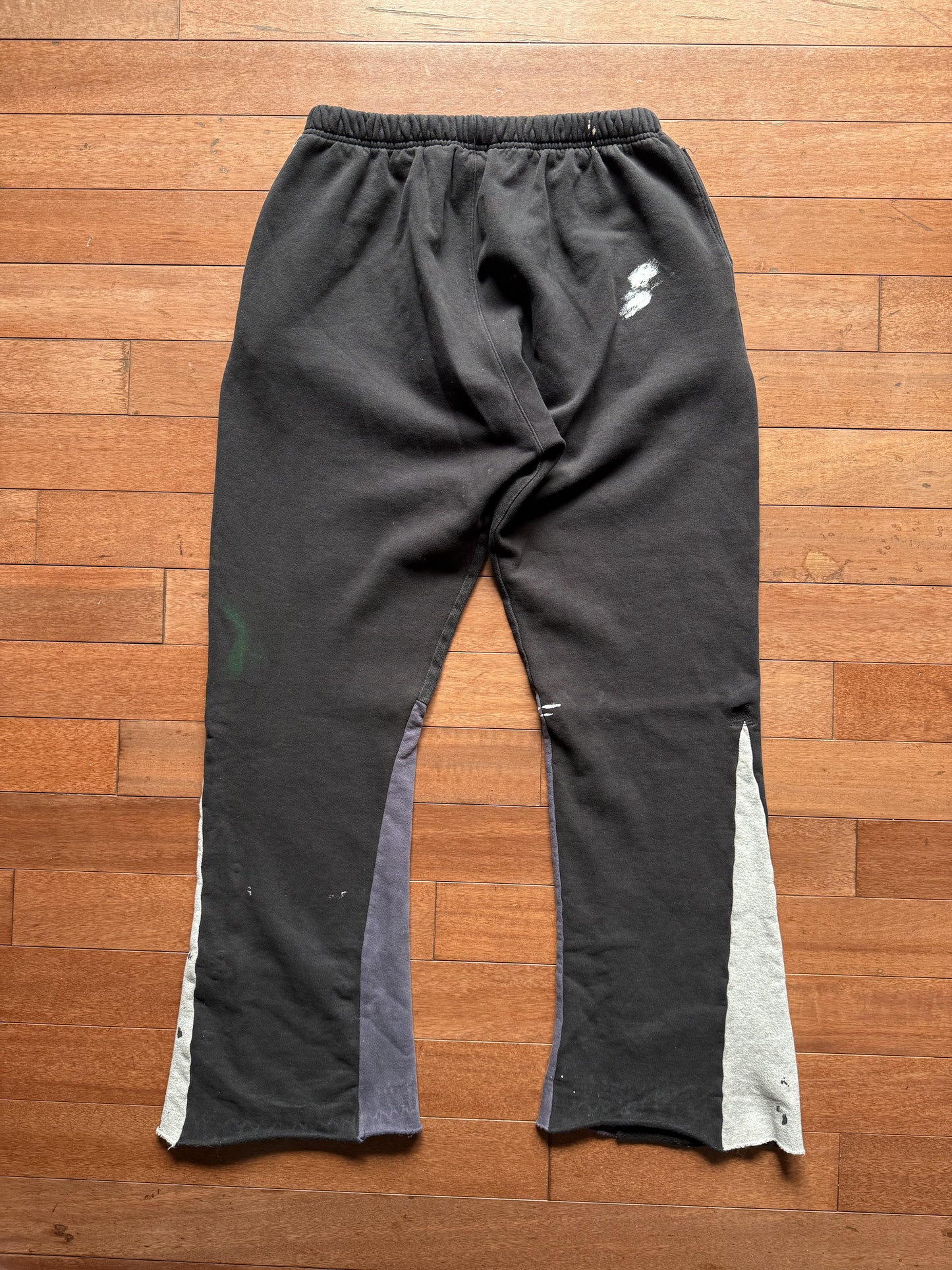 Gallery Dept. Painted Flare Sweat Pants Washed Black