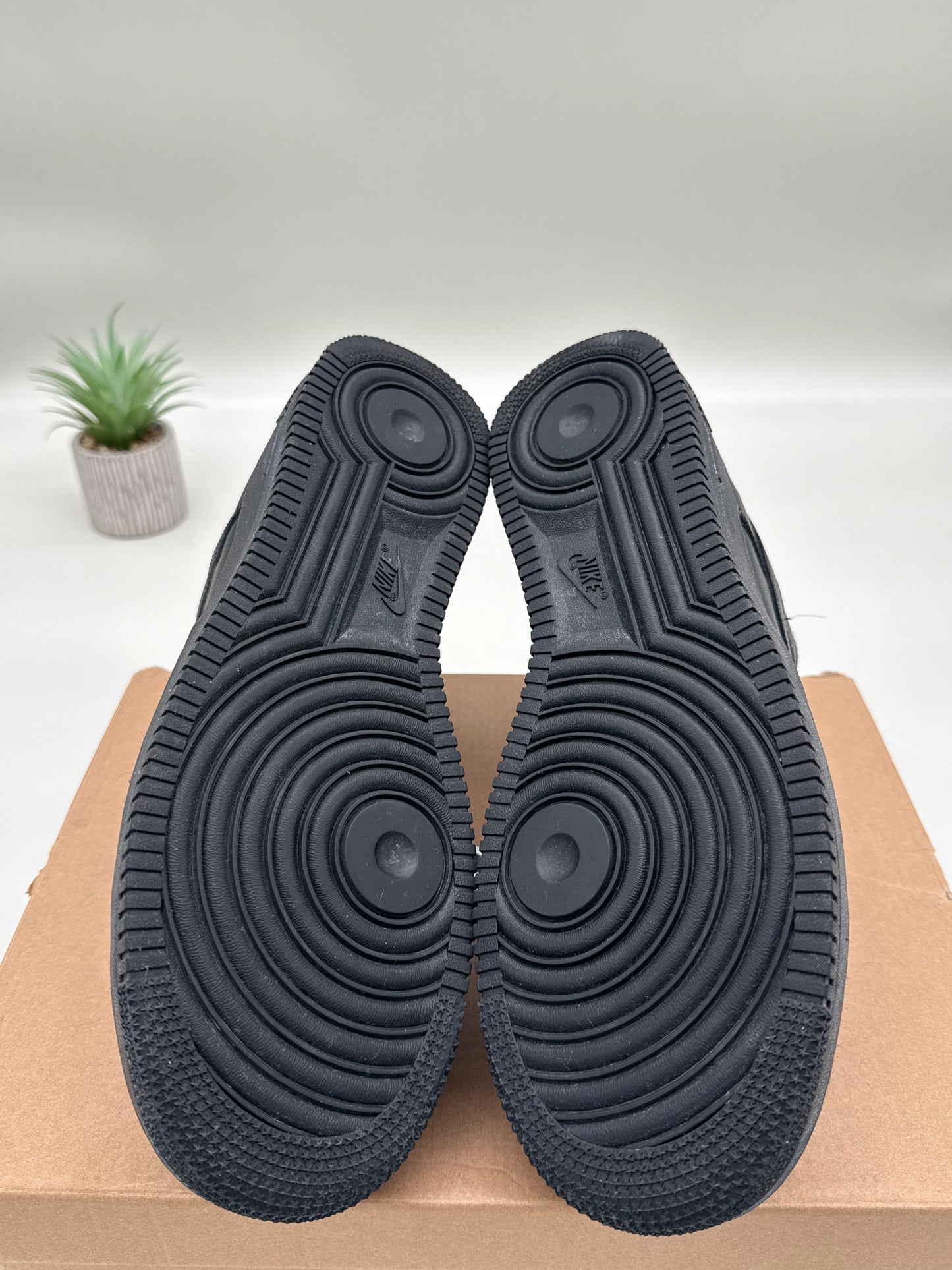 Nike Air Force 1 Supreme Black