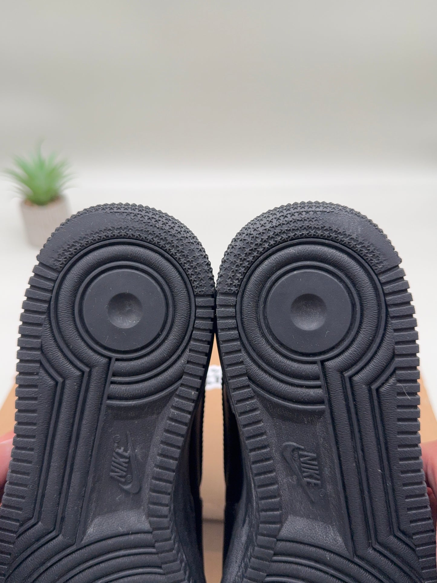 Nike Air Force 1 Supreme Black