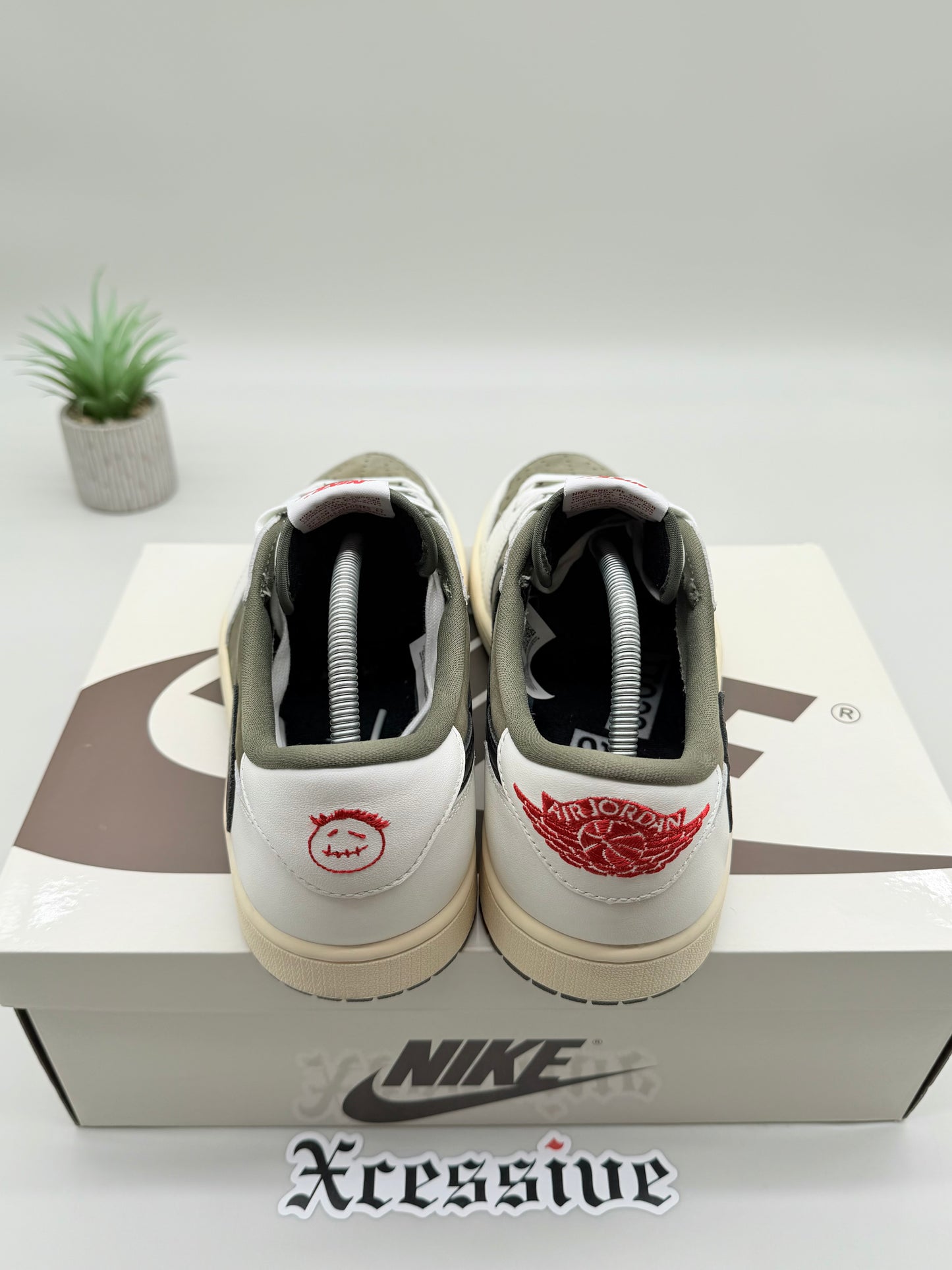 Jordan 1 Low Travis Scott Medium Olive