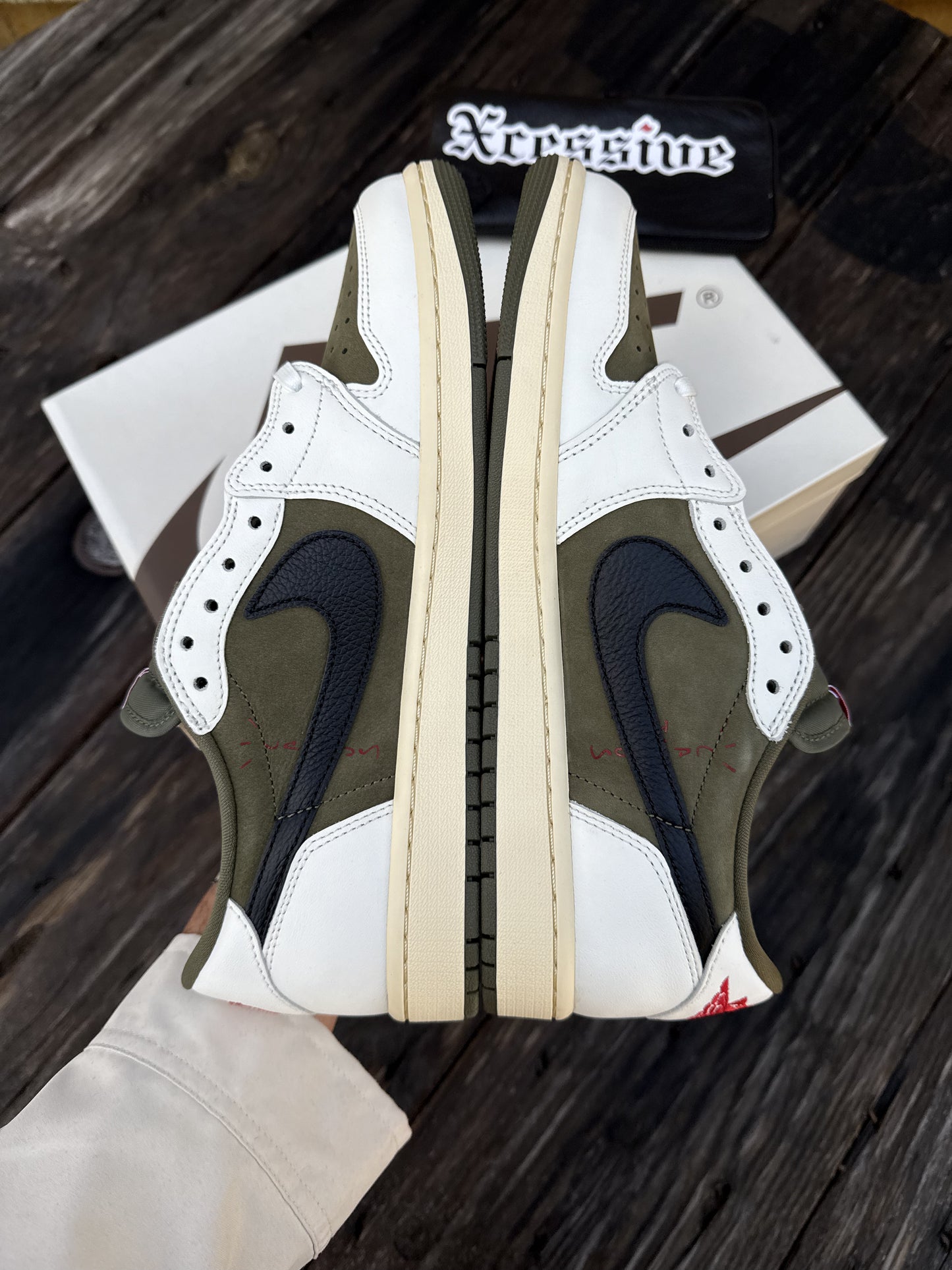 Jordan 1 Low Travis Scott Medium Olive