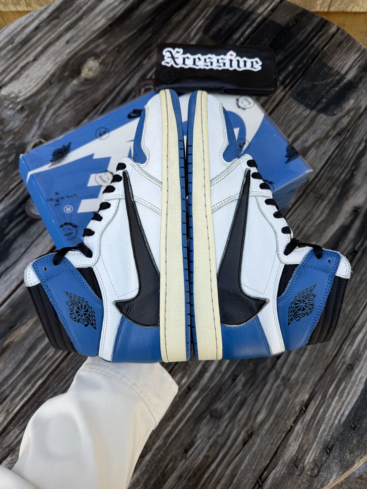 Jordan 1 Travis Scott Fragment