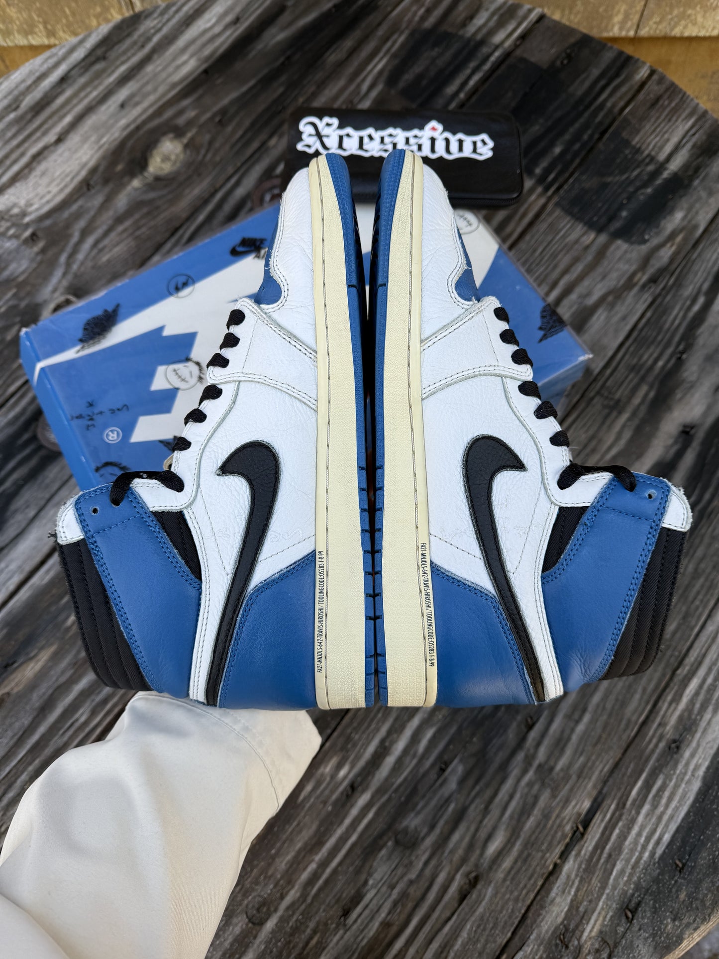 Jordan 1 Travis Scott Fragment