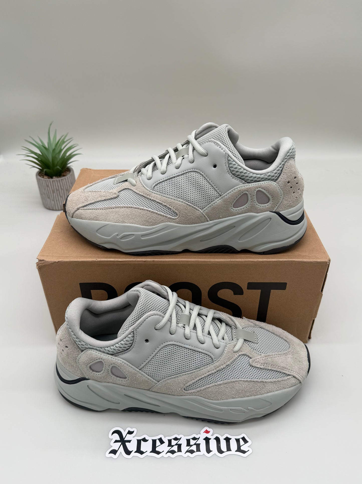 adidas Yeezy Boost 700 Salt