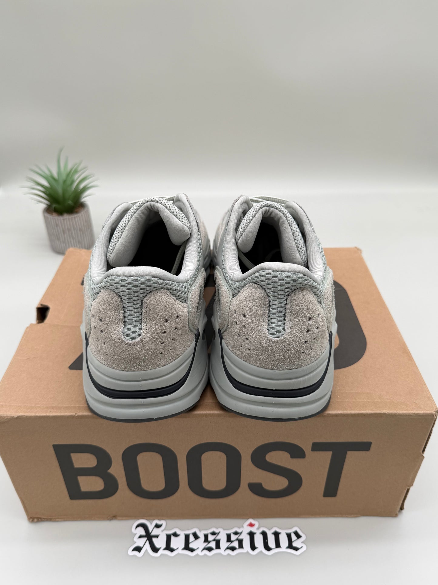 adidas Yeezy Boost 700 Salt