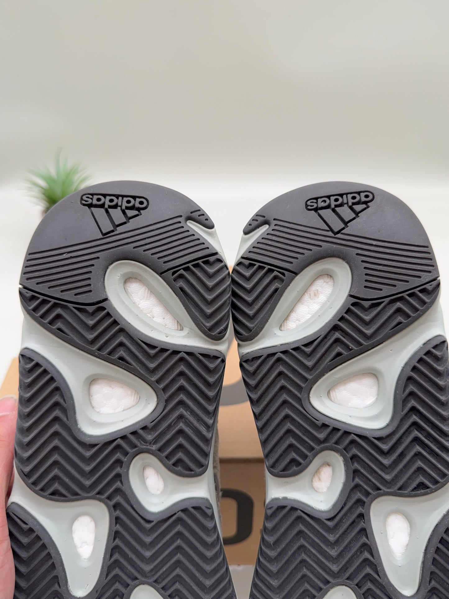 adidas Yeezy Boost 700 Salt