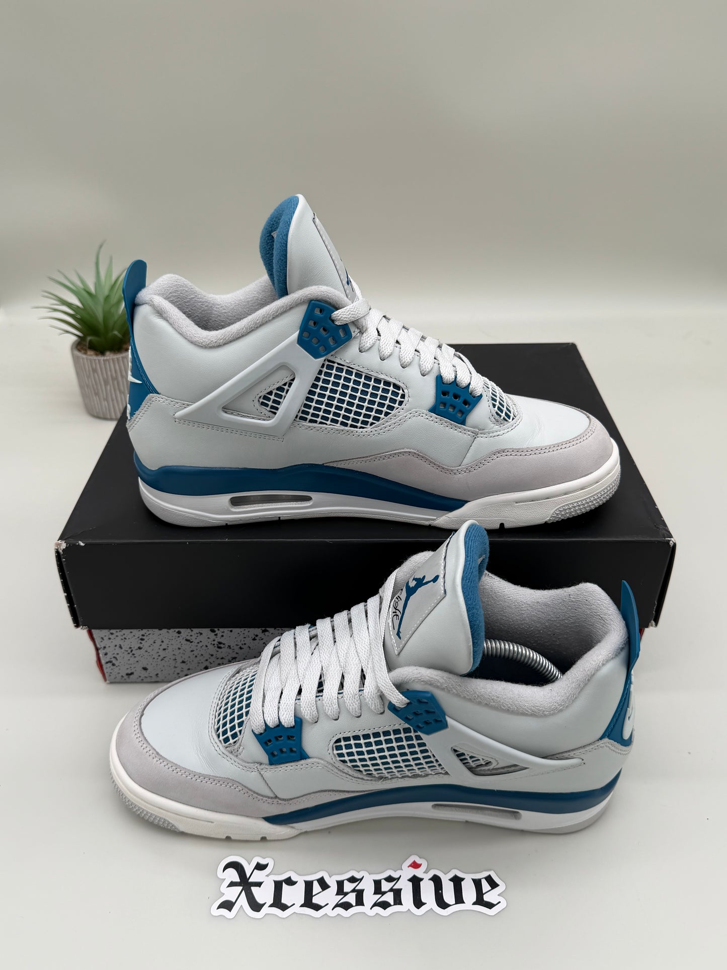 Jordan 4 Military Blue
