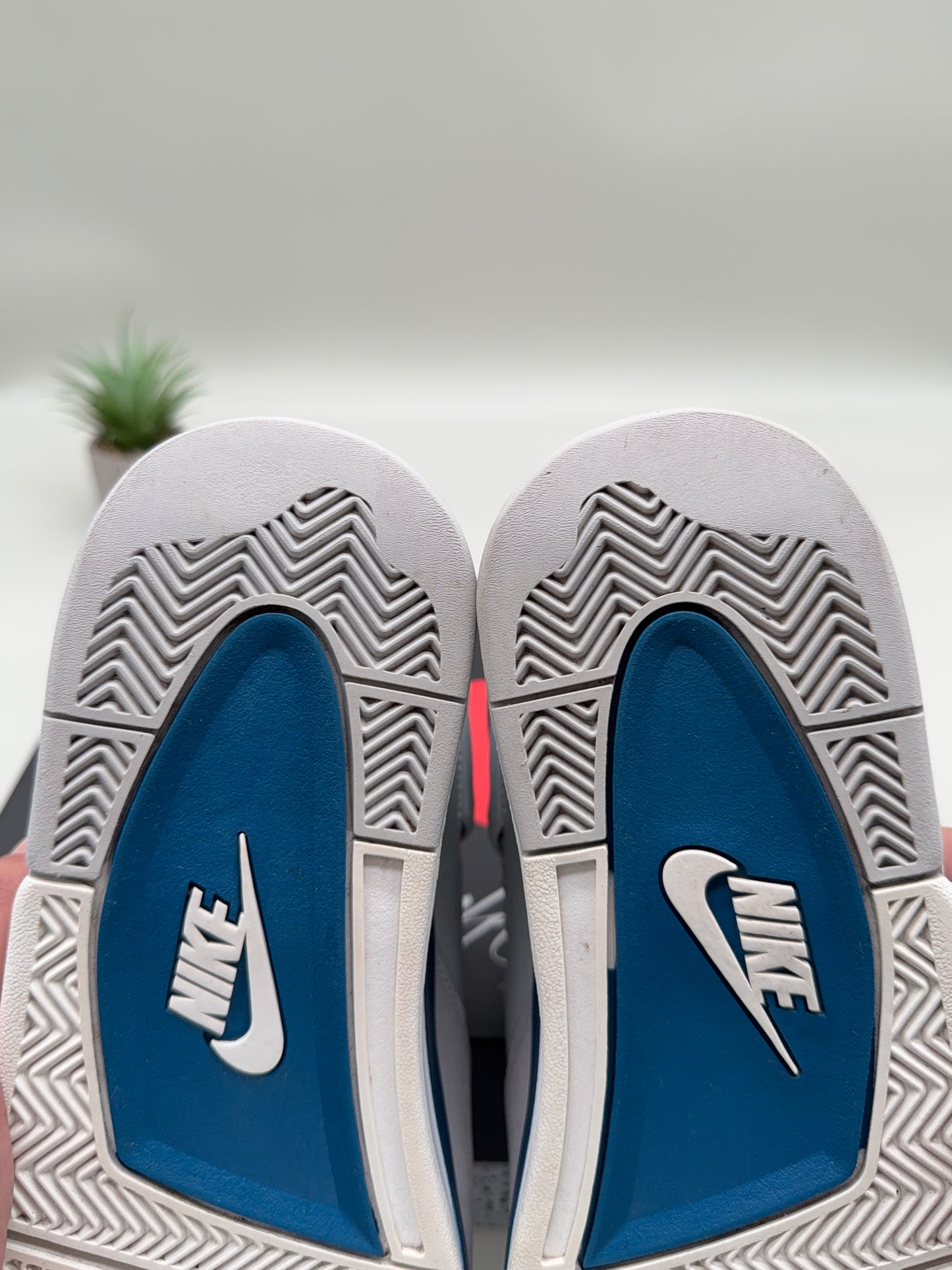 Jordan 4 Military Blue