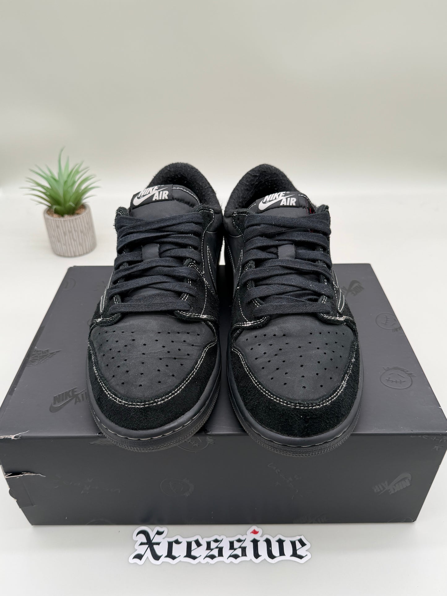 Jordan 1 Low Travis Scott Phantom