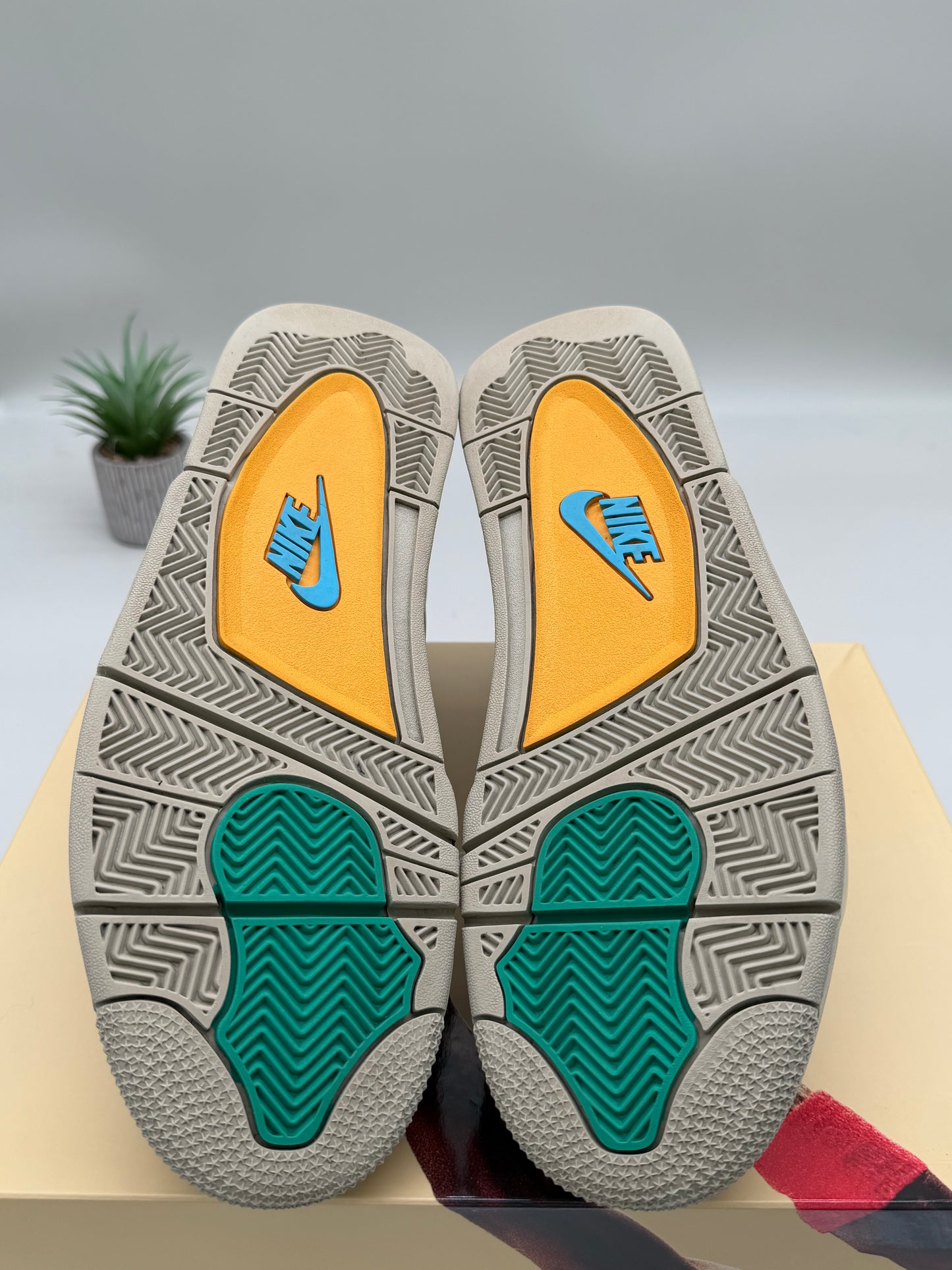 Jordan 4 Union Taupe Haze