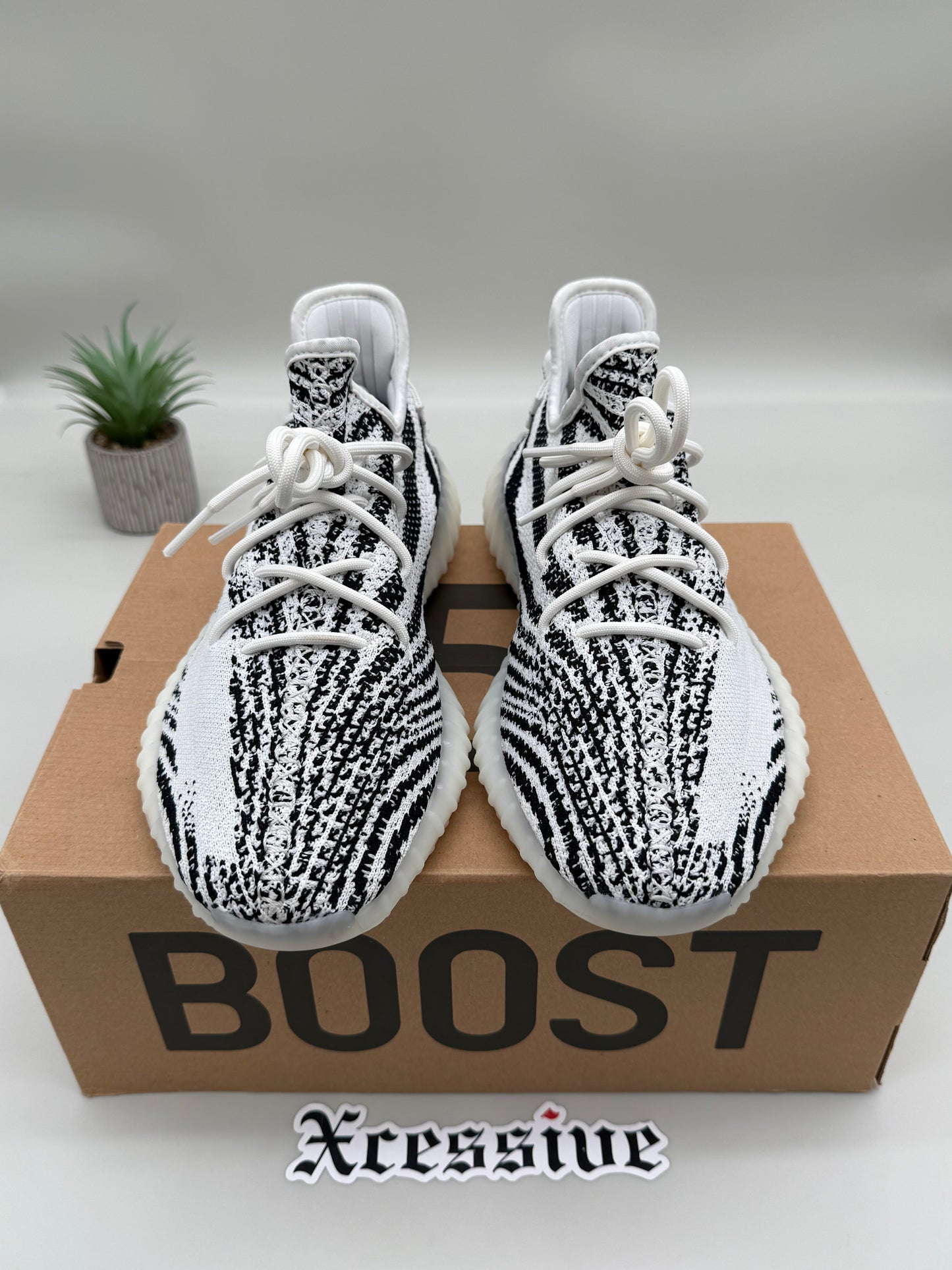 adidas Yeezy 350 Boost V2 Zebra