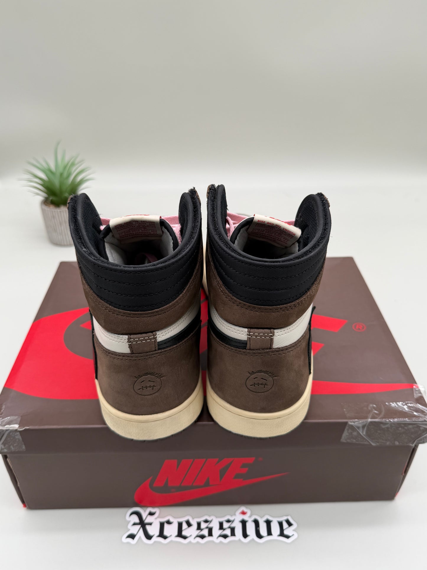 Jordan 1 Travis Scott Mocha