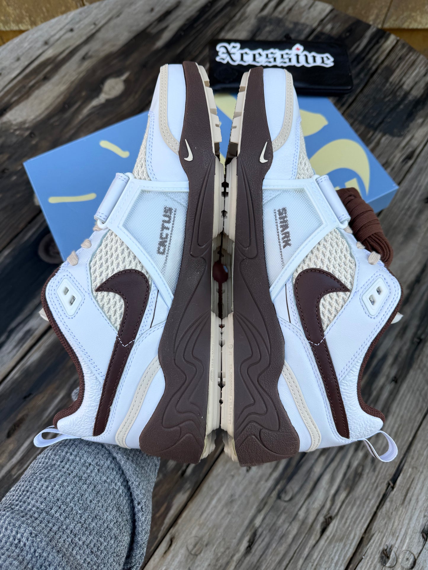 Nike Zoom Field Jaxx Travis Scott Light Chocolate