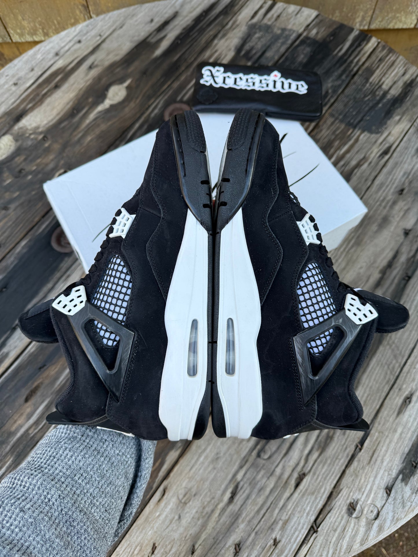 Jordan 4 White Thunder