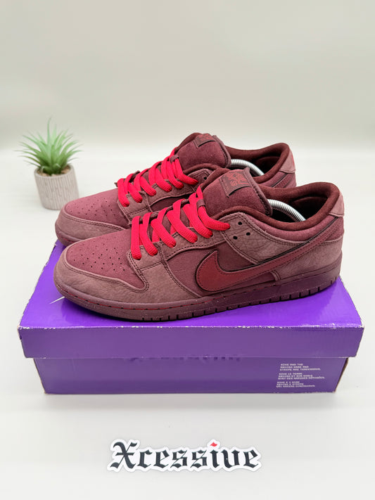 Nike SB Dunk Low City of Love Burgundy Crush