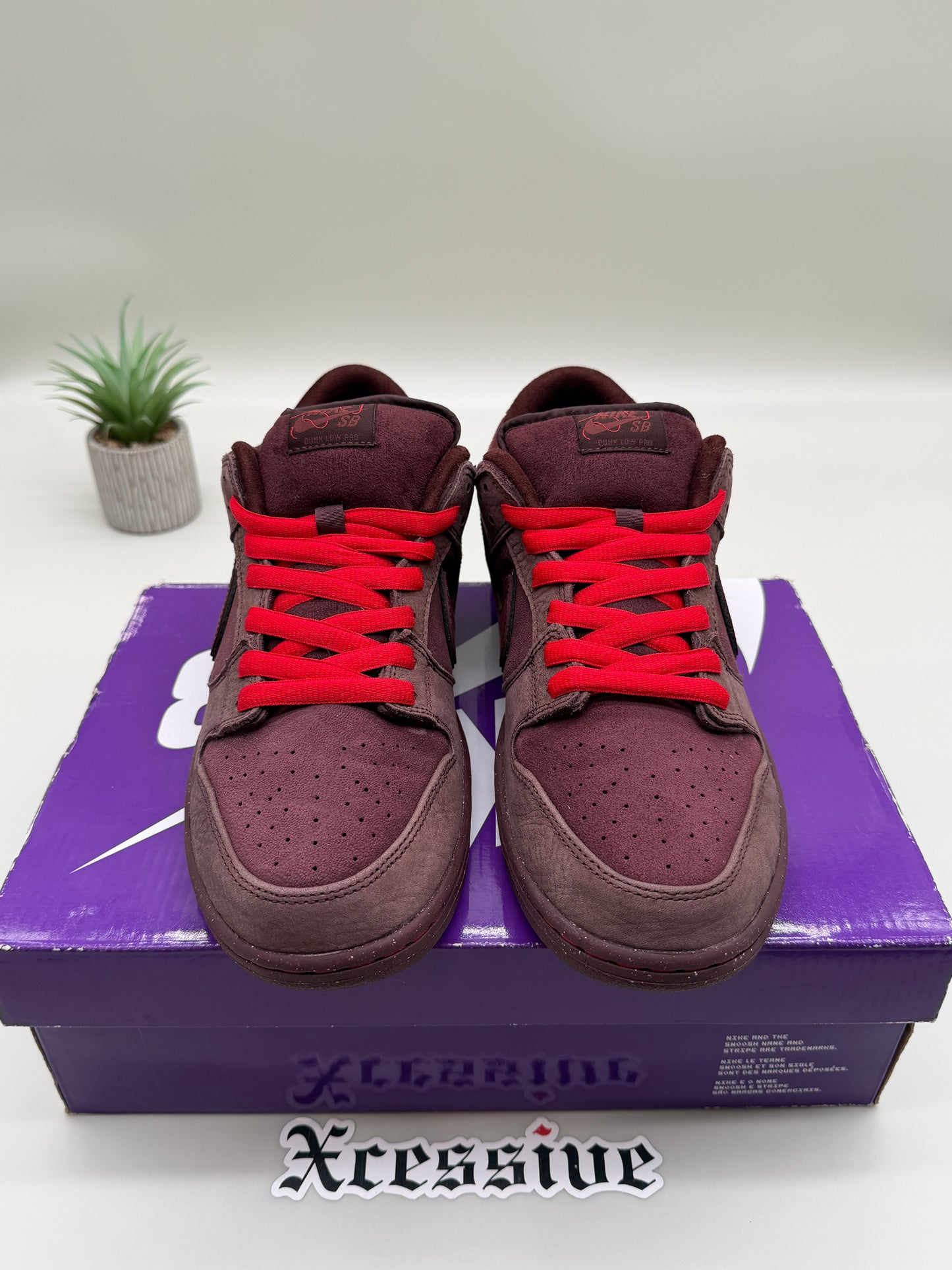 Nike SB Dunk Low City of Love Burgundy Crush