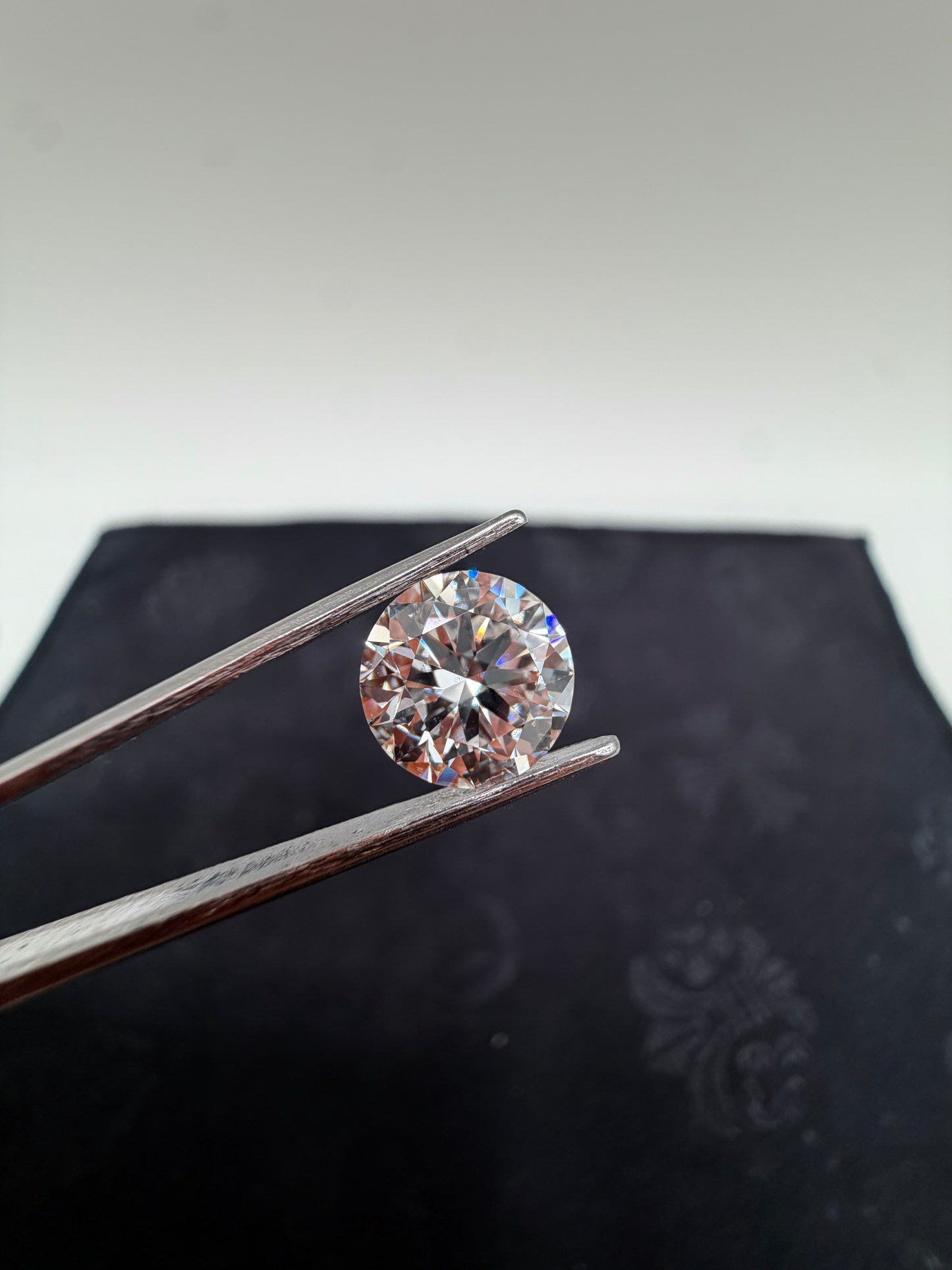 Lab Grown 1.96 Ct Round Diamond