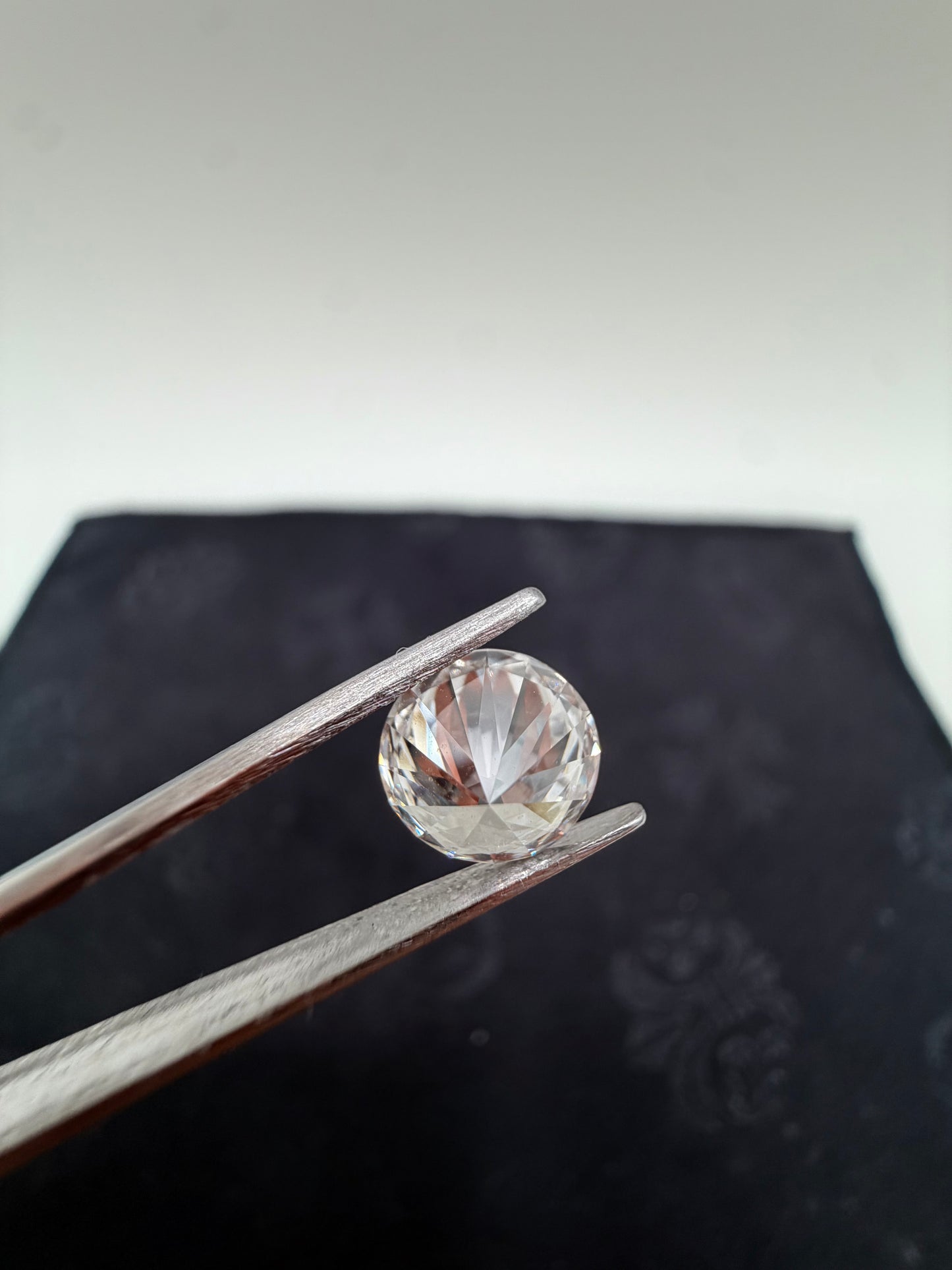 Lab Grown 1.96 Ct Round Diamond