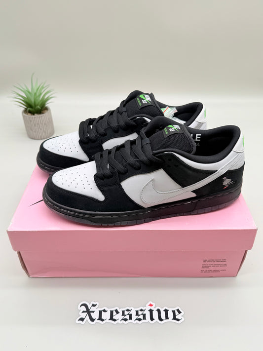 Nike SB Dunk Low Panda Pigeon