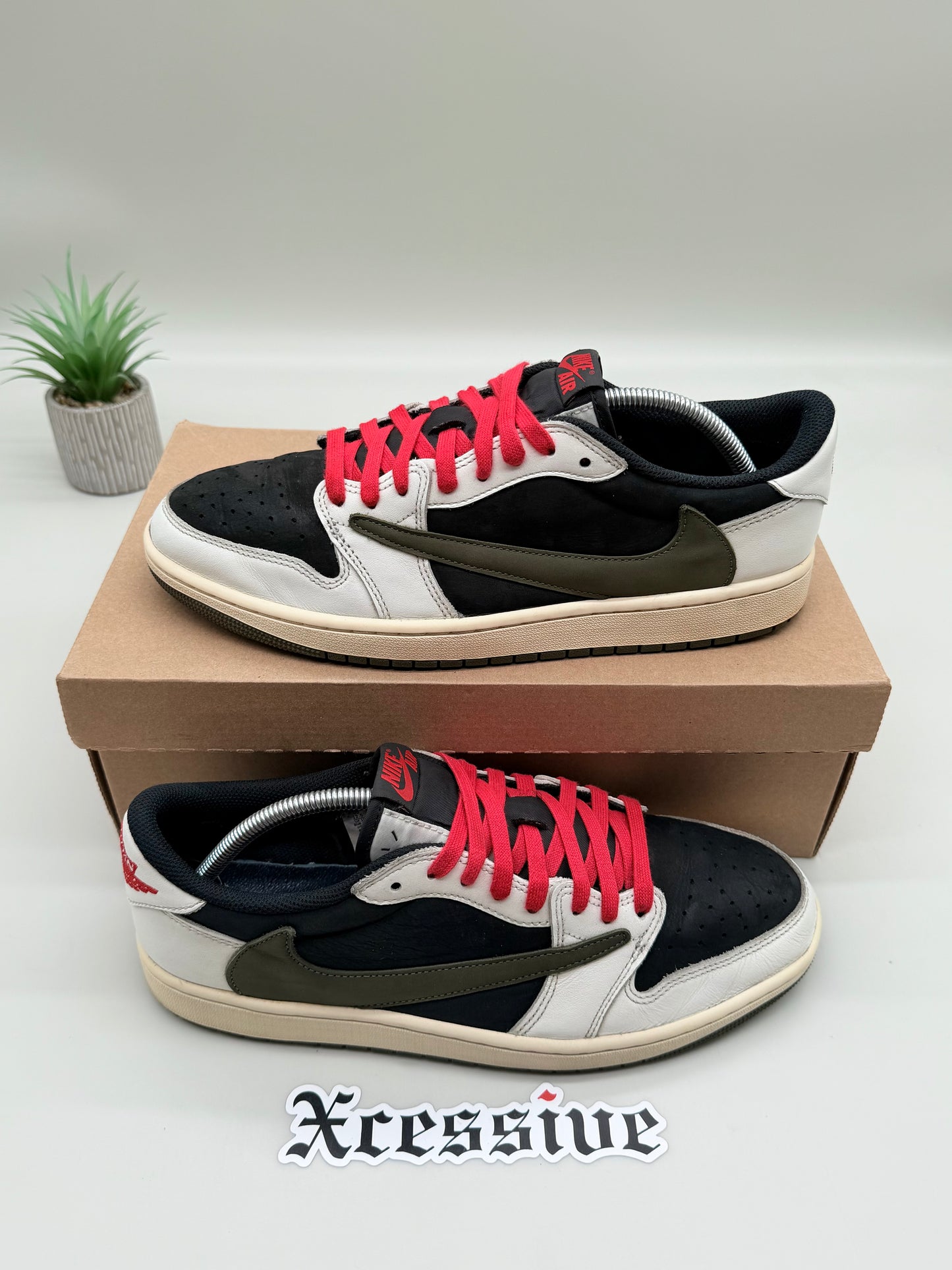Jordan 1 Low Travis Scott Olive