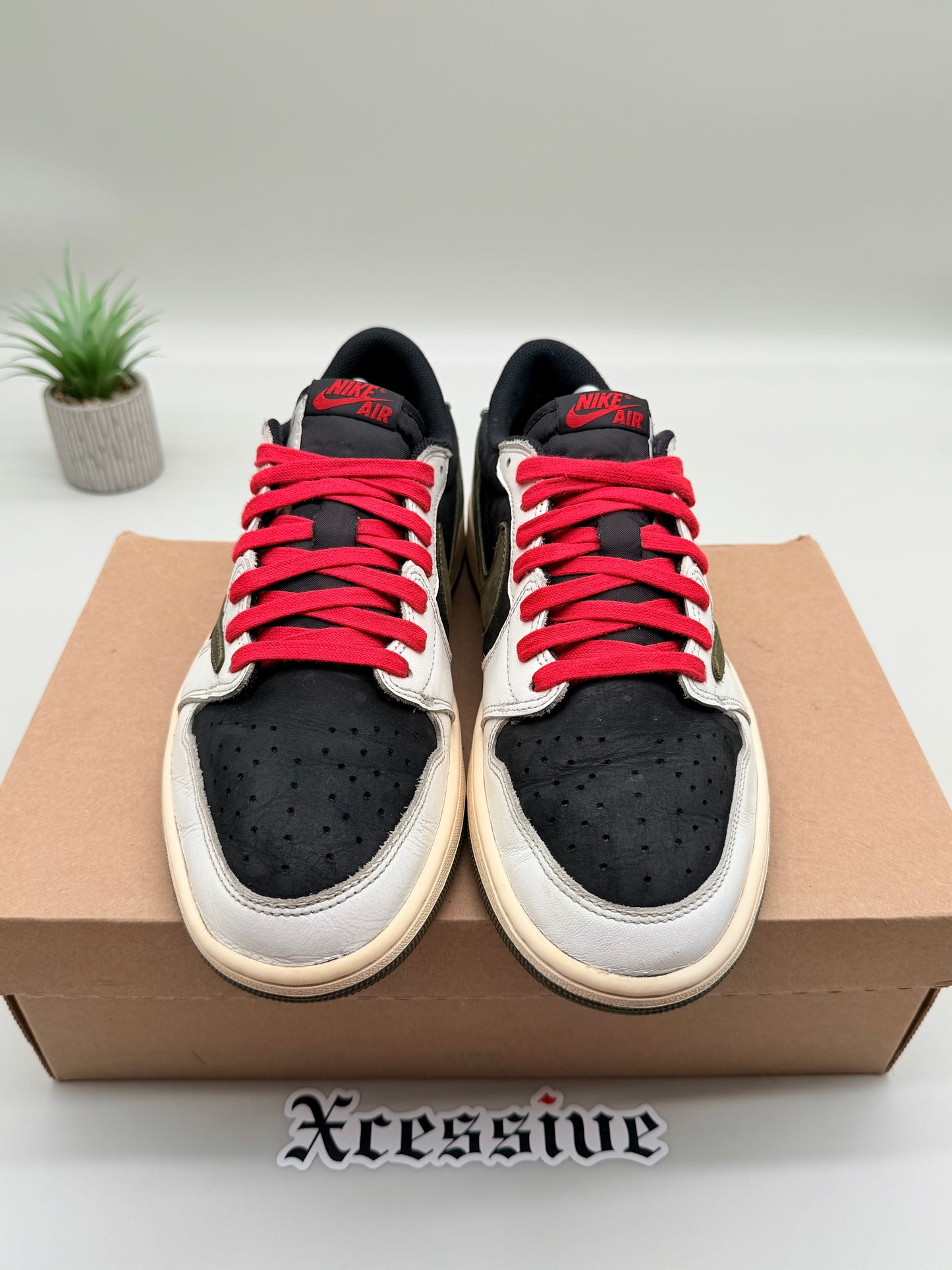 Jordan 1 Low Travis Scott Olive