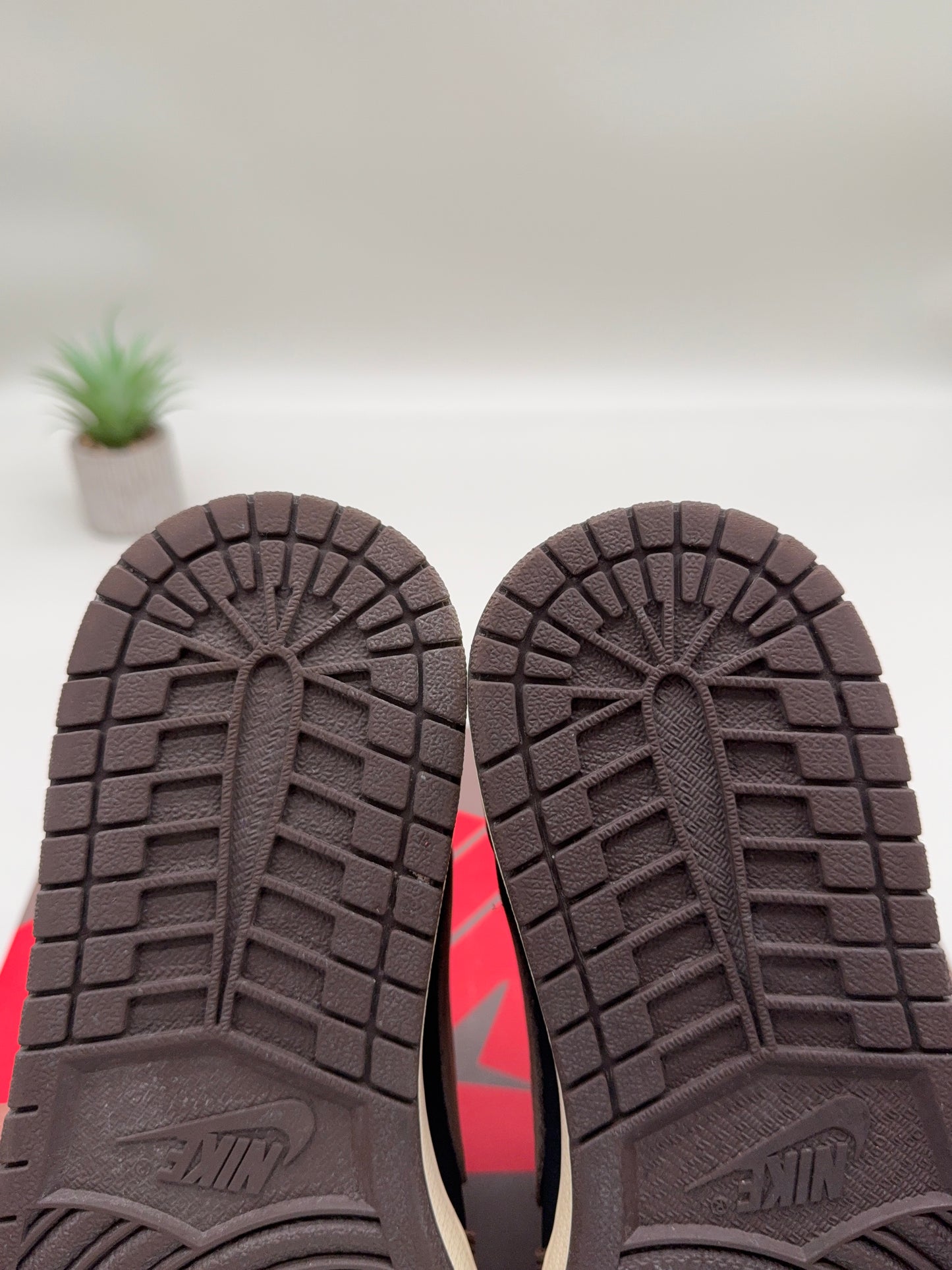 Jordan 1 Low Travis Scott Mocha