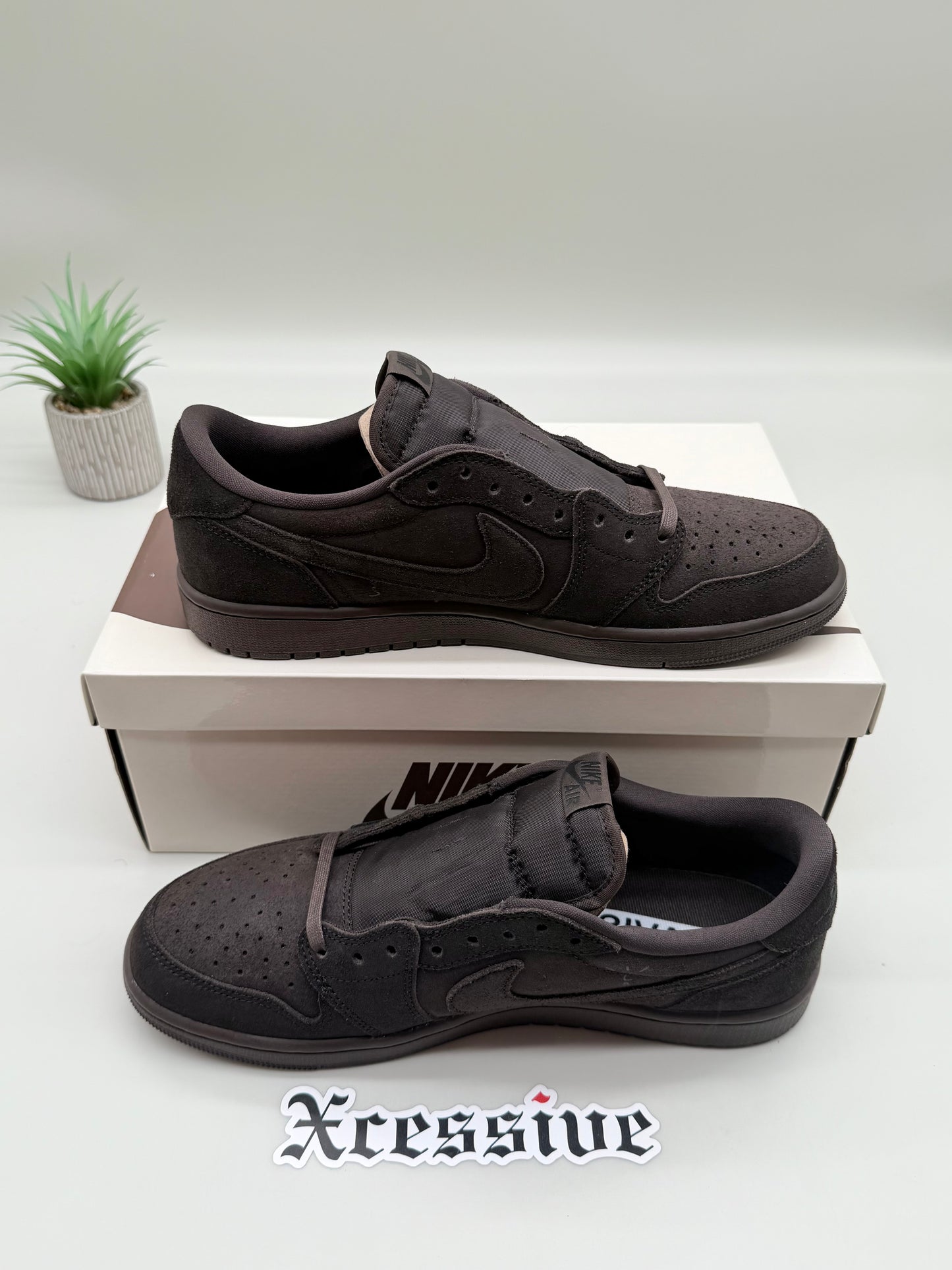 Jordan 1 Low Travis Scott Velvet