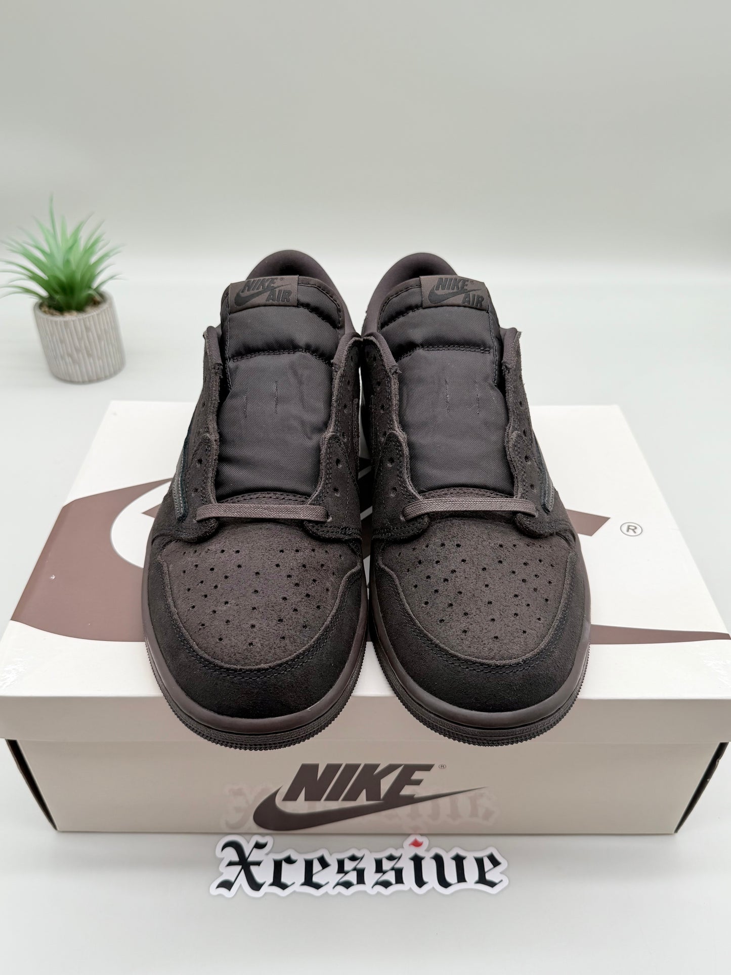 Jordan 1 Low Travis Scott Velvet