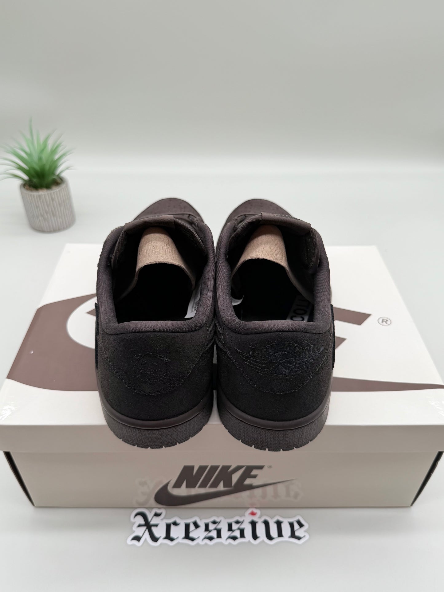 Jordan 1 Low Travis Scott Velvet