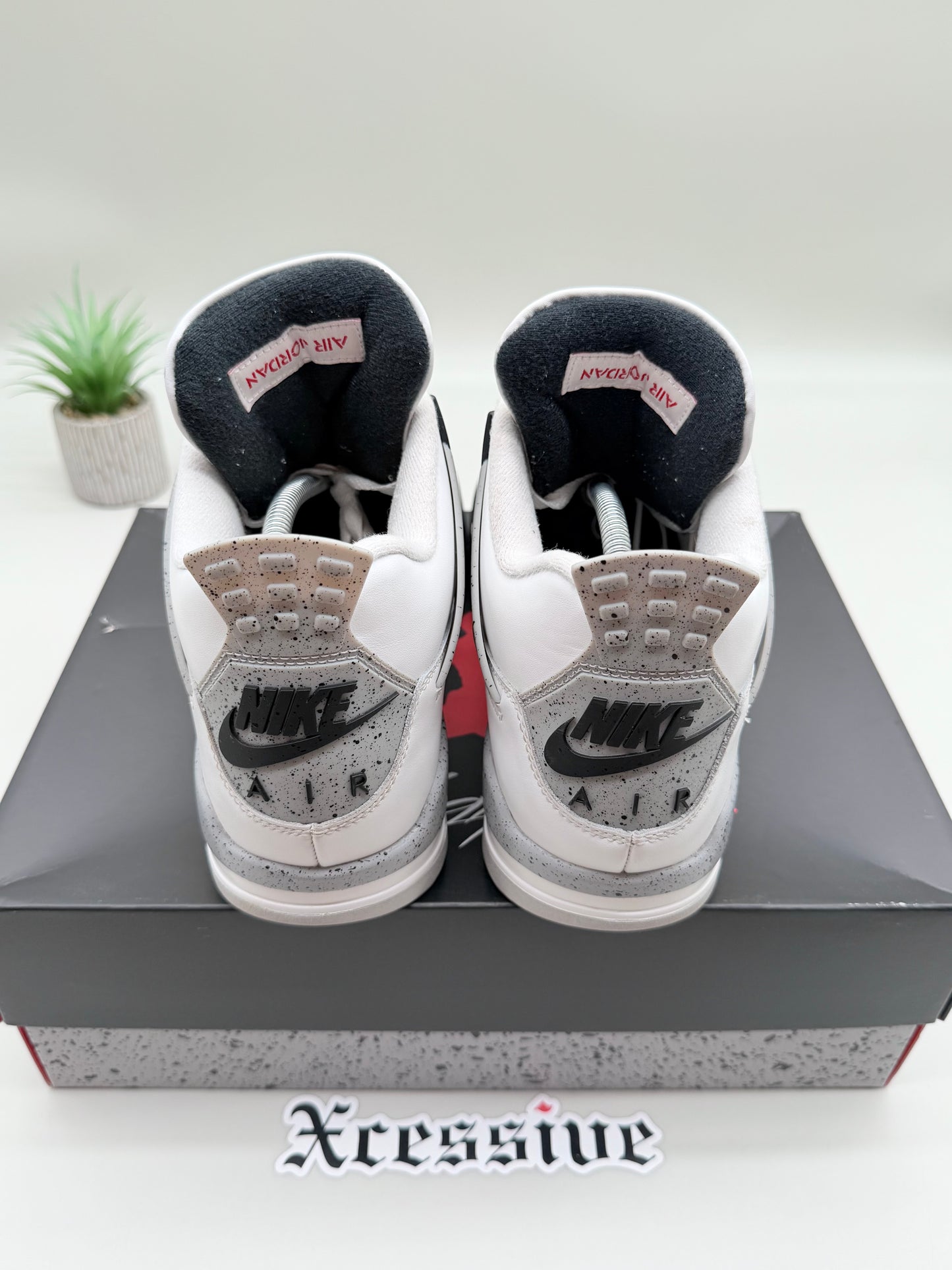 Jordan 4 White Cement
