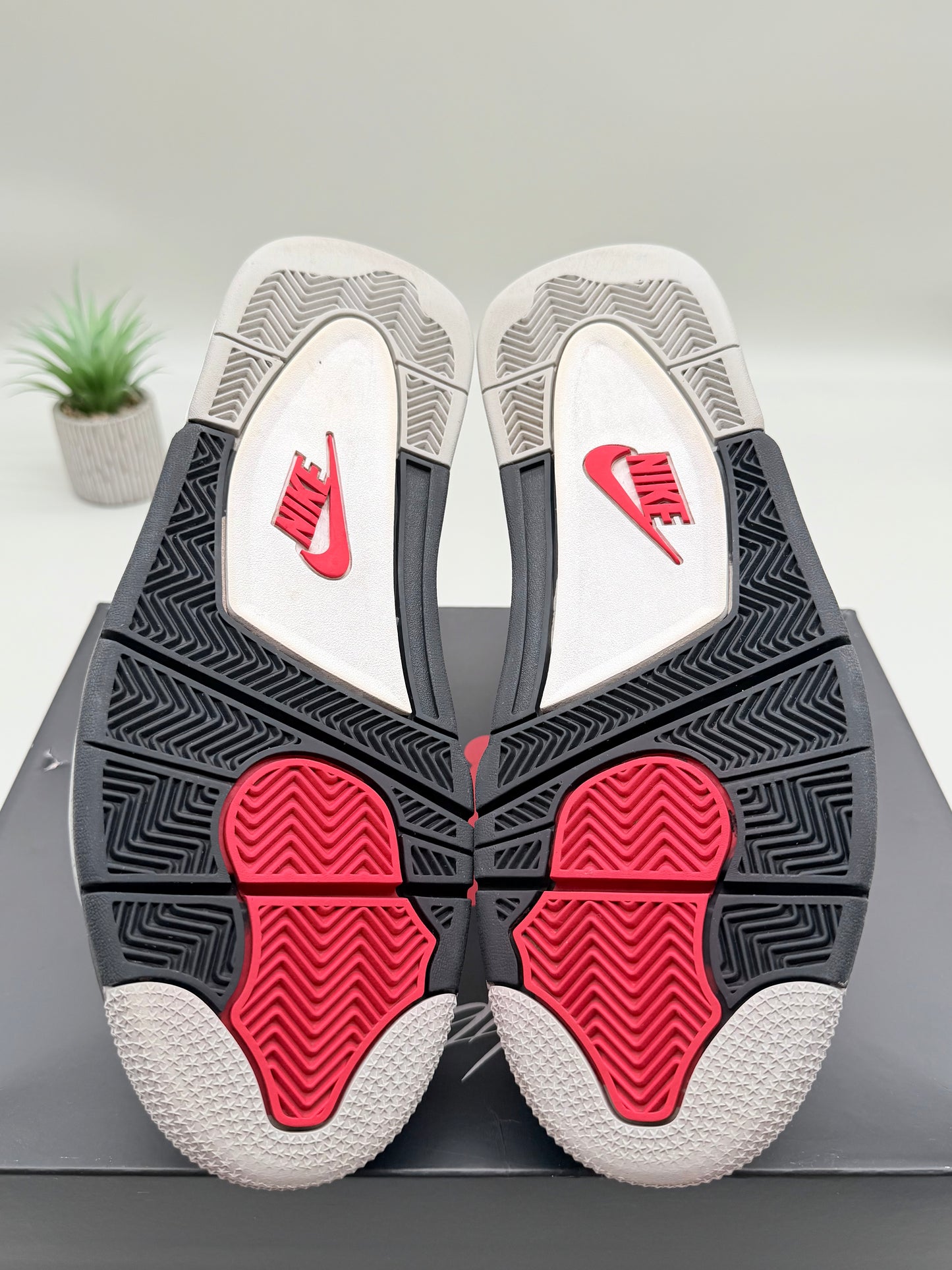 Jordan 4 White Cement