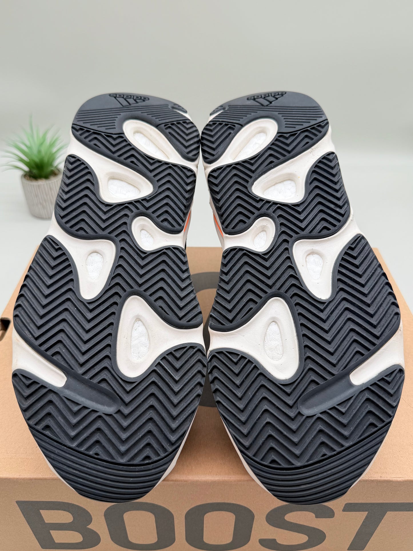 adidas Yeezy Boost 700 Wave Runner