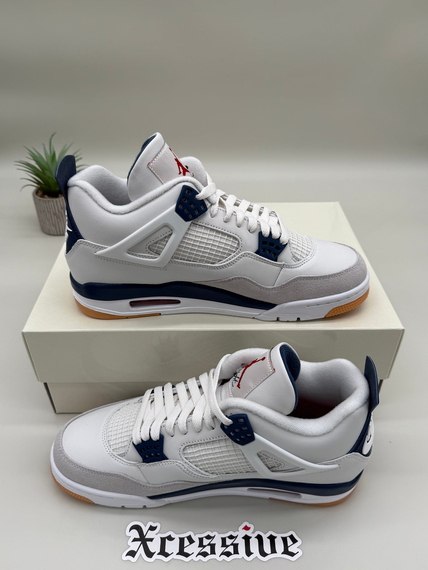 Jordan 4 SB Navy