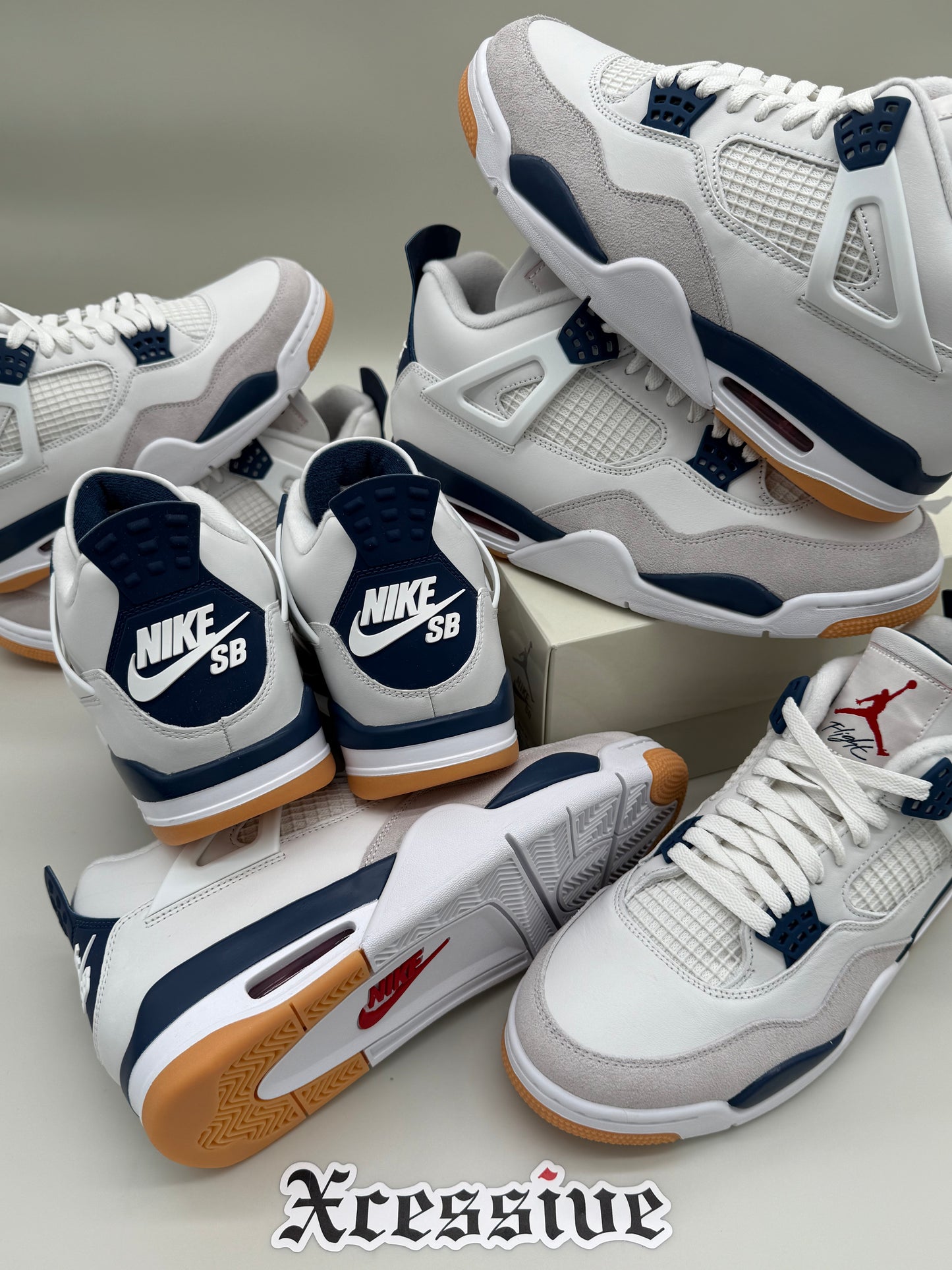 Jordan 4 SB Navy