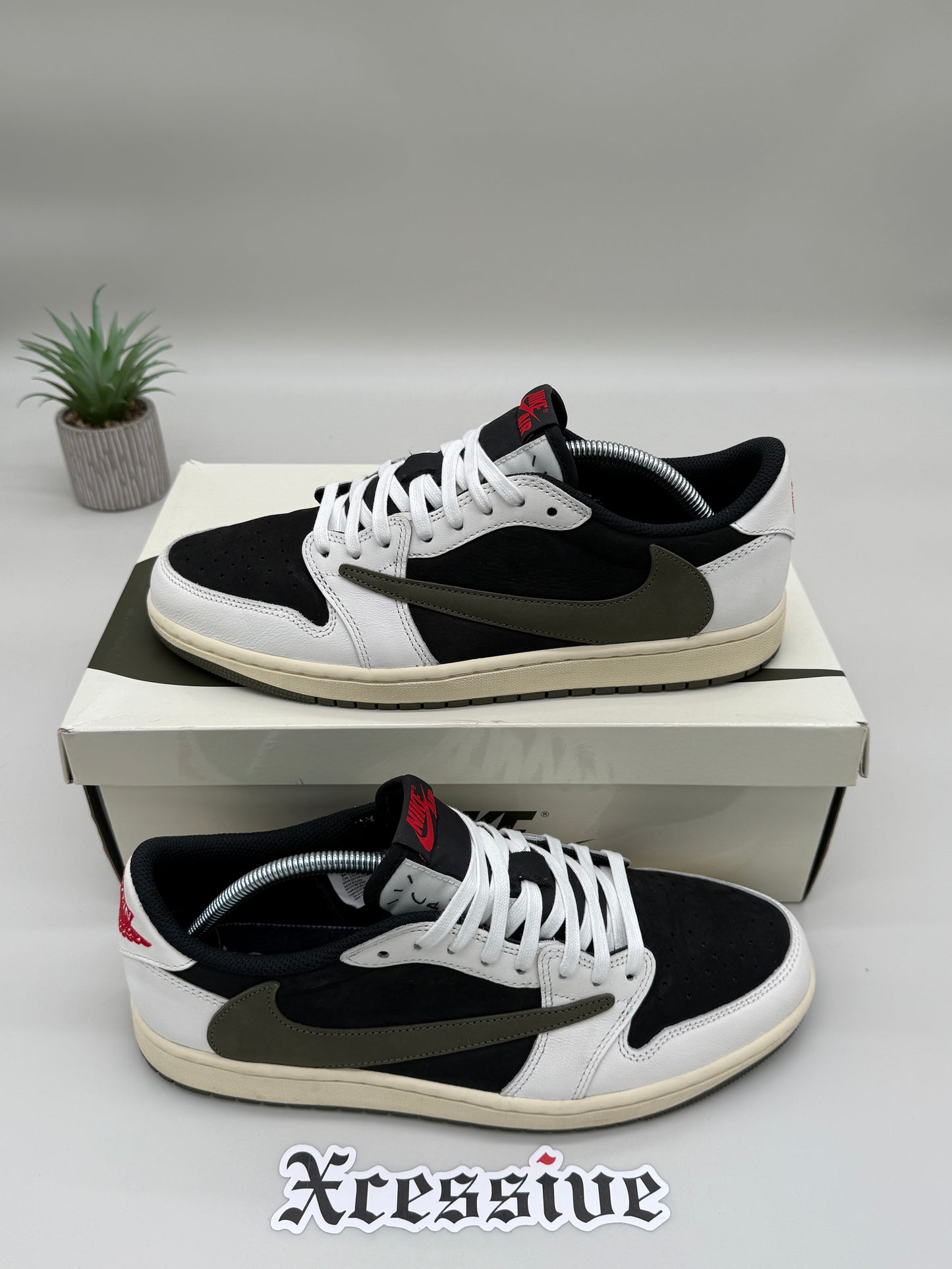 Jordan 1 Low Travis Scott Olive