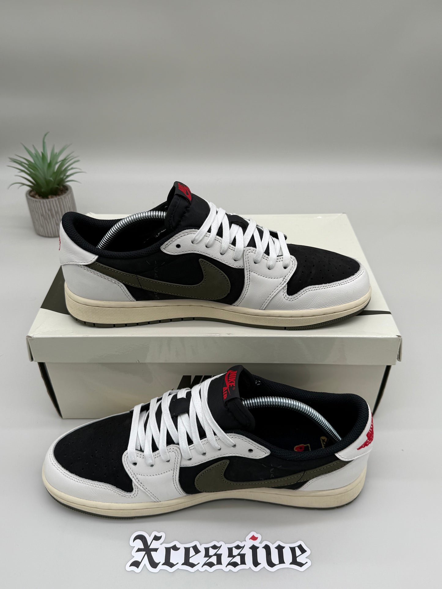 Jordan 1 Low Travis Scott Olive